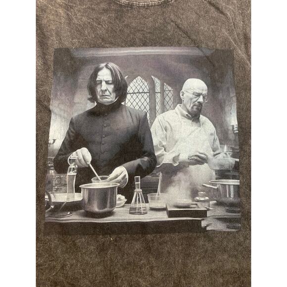 Comfort Colors Men's Large Faded Black Harry Potter Breaking Bad Graphic Tee - Picture 8 of 8